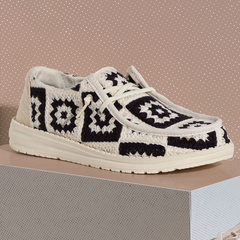 Wendy Cottage Crochet - Black/Multi